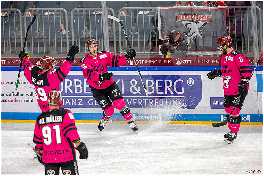 DEL; Koelner Haie - Schwenninger Wild Wings, 07.10.2018